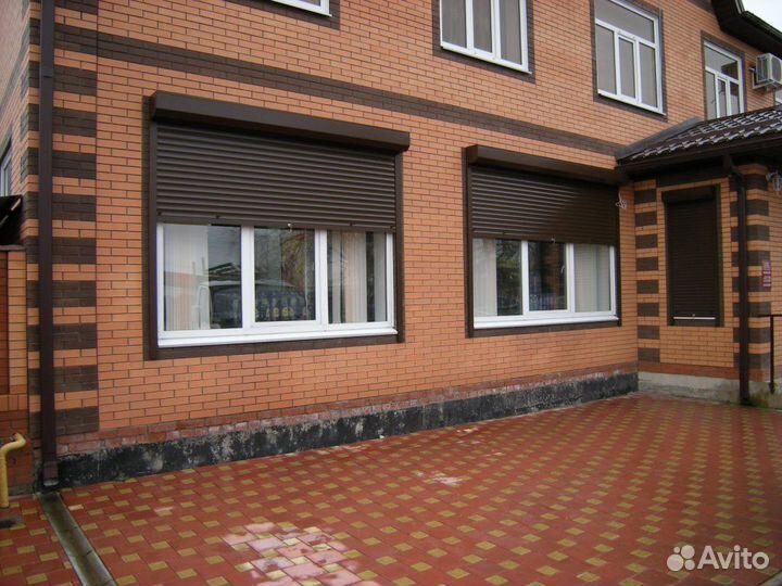 Рольставни в коттедж