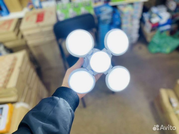 Уличный фонарь с датчиком движения