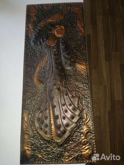 Панно чеканка