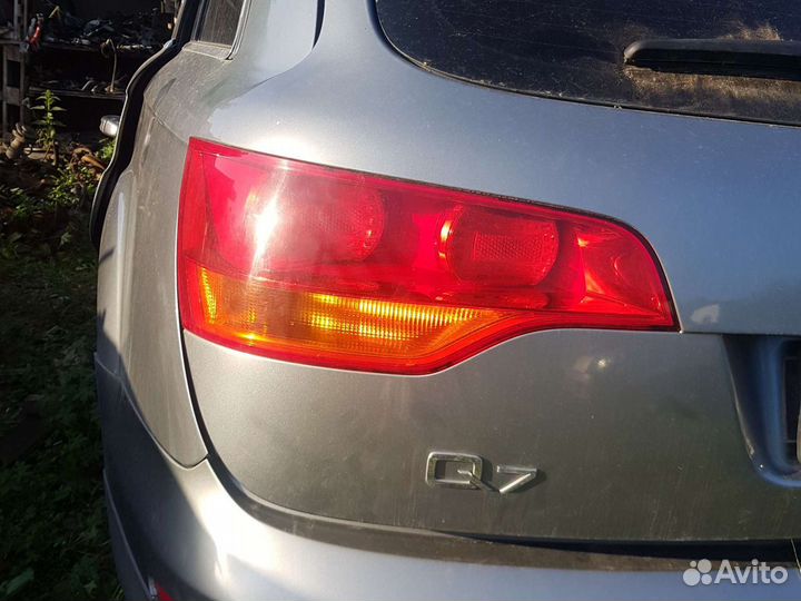 Задние фонари на Aydi Q7 4L0945094A