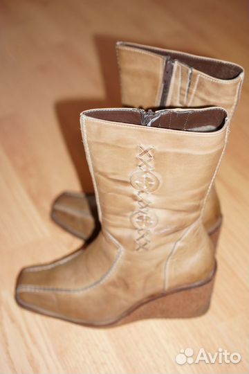 Зимние женские сапоги 38