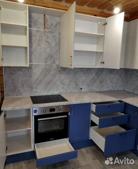 Кухонный гарнитур с системой 