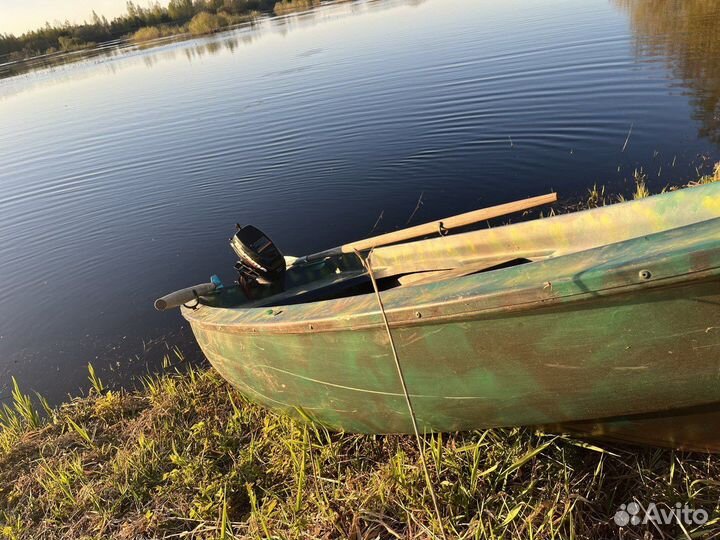 Стеклопластиковая лодка