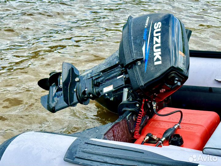 Комплект Лодка пвх с мотором, прицепом и гаражом