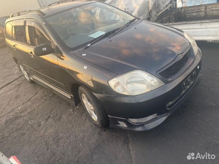 Лючок бензобака Toyota Corolla fielder NZE124G