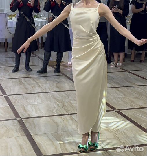 Вечернее платье