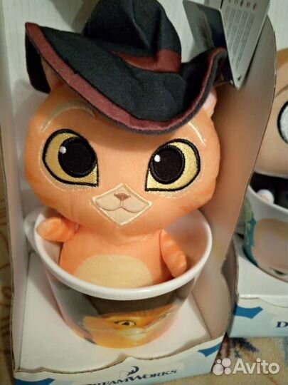 Детская посуда с игрушкой