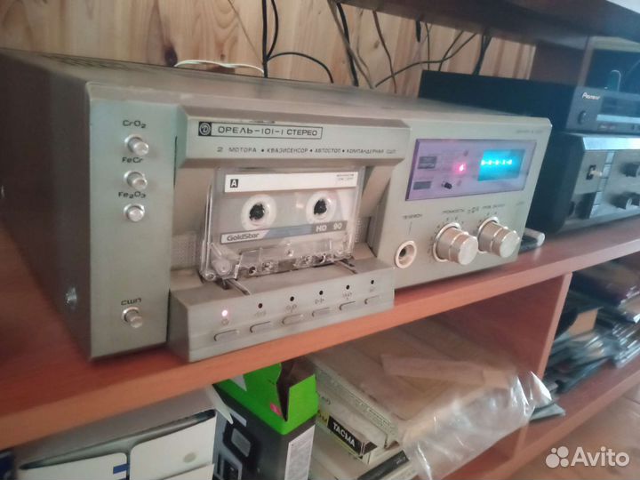 Дека кассетная