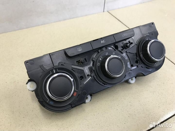 Блок управления климатической установкой Octavia