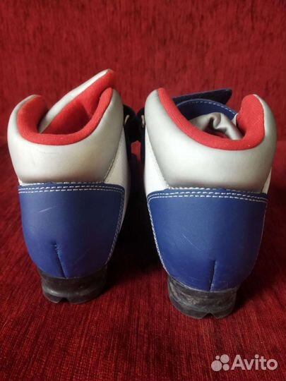 Лыжные ботинки классические