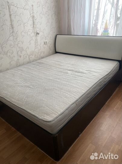 Кровать двухспальная