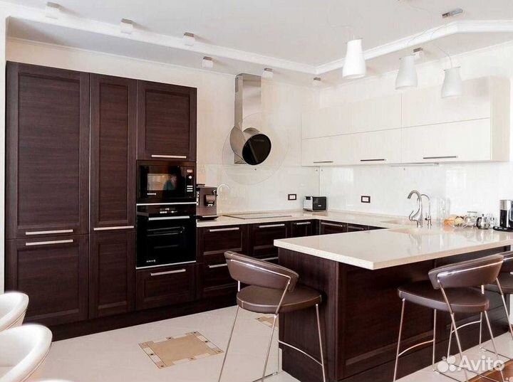 Кухонный гарнитур угловой в потолок