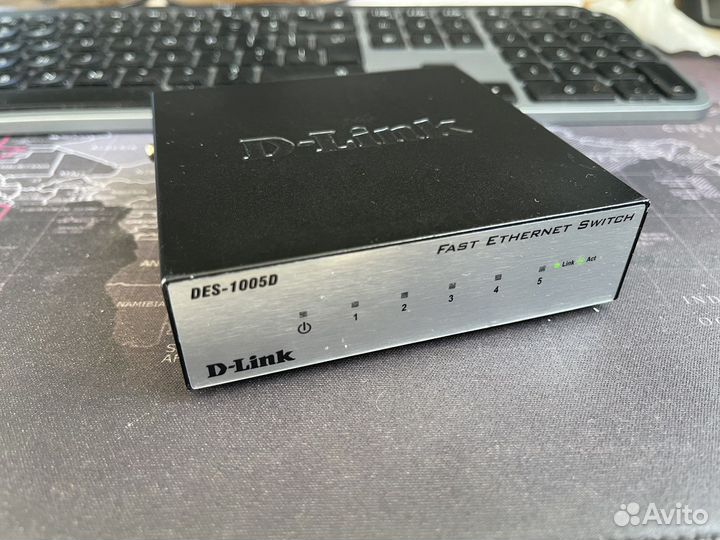 Коммутатор, свитч D-link des-1005d