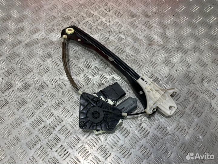 Стеклоподъемник задний правый Volkswagen Jetta 6