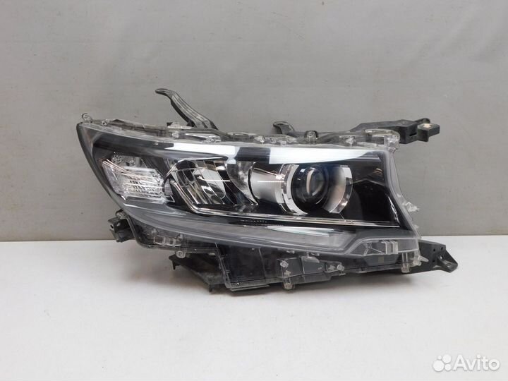 Фара правая Toyota Land Cruiser Prado