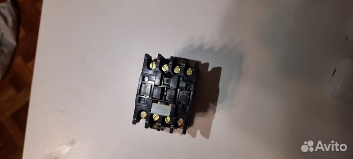 Пускатель, Контактор пмл-1100 0*4Б 20А