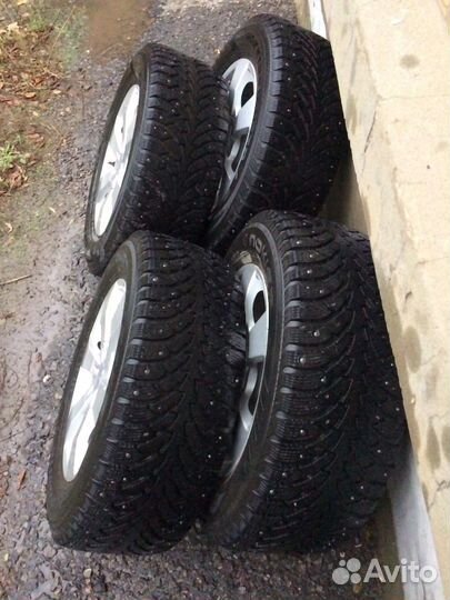 Nokian Tyres Hakkapeliitta 4 235/60 R16