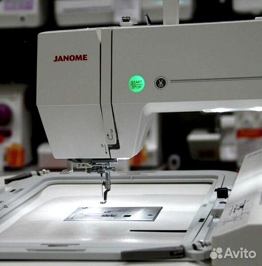 Вышивальная машина Janome Memory Craft 550E