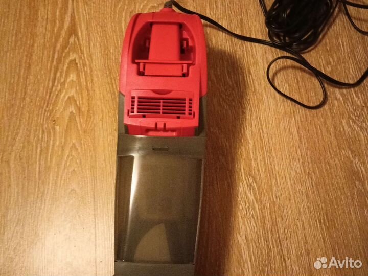 Автомобильный пылесос