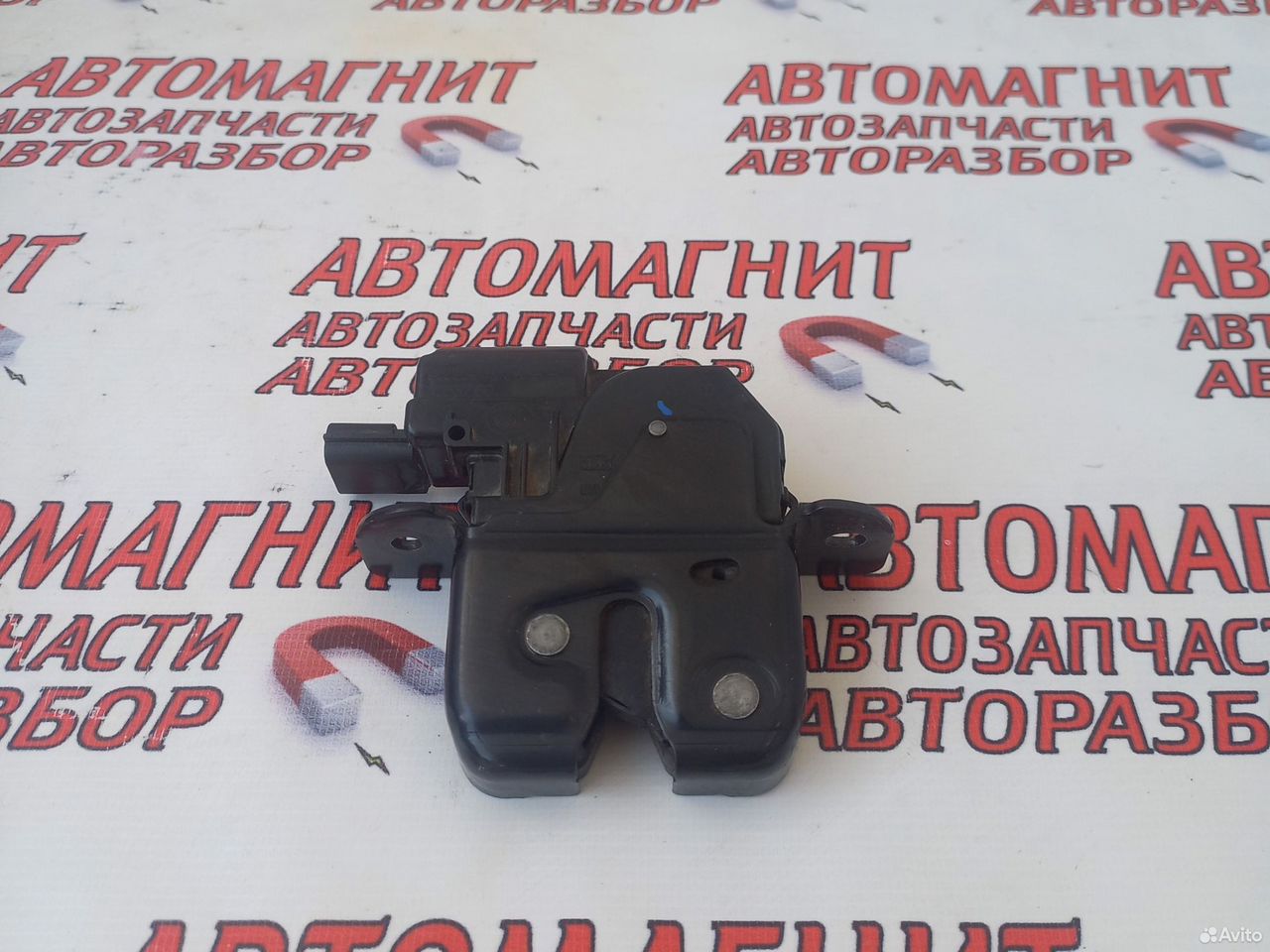 Замок крышки багажника Рено Каптюр Каптур