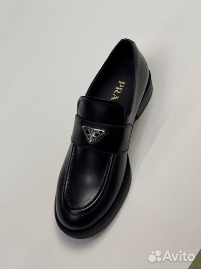 Лоферы женские Prada