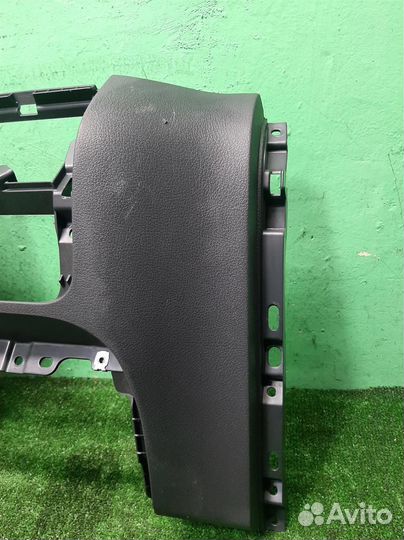 Накладка торпедо подрулевая volkswagen Golf Plus