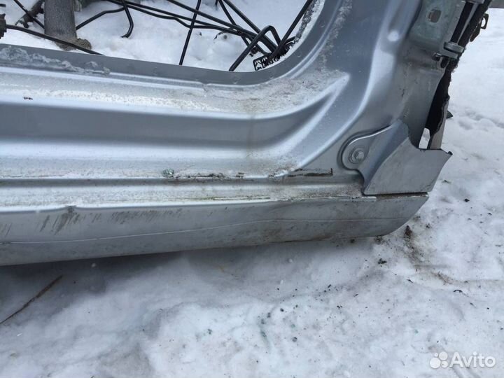 Б/У Порог со стойкой правый 1608032980