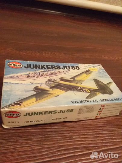 Модель самолета junkers JU88