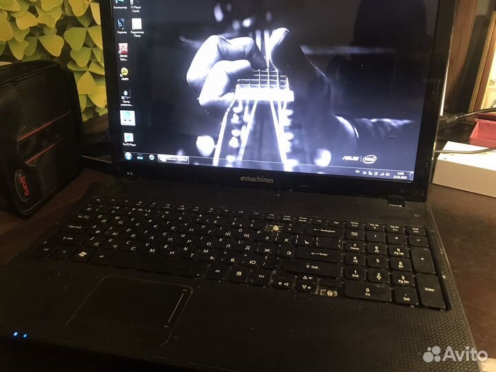 EMachines eME529