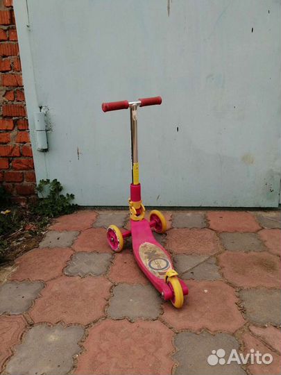 Самокат детский трехколесный