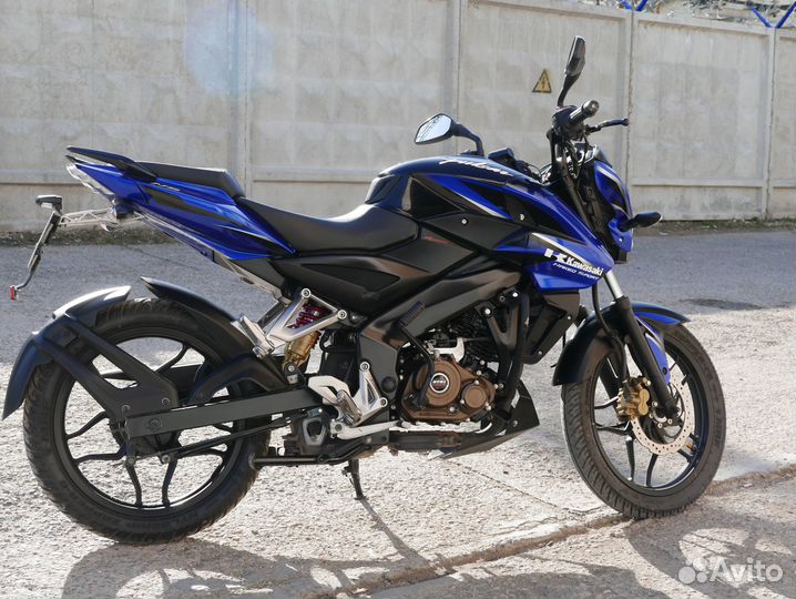 Мотоцикл Bajaj Pulsar NS 150