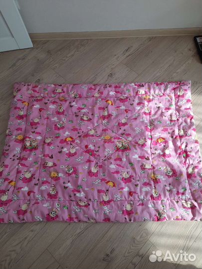 Одеяло, плед, постельное белье для детской кроватк