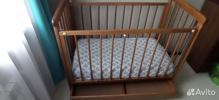 Детская кроватка