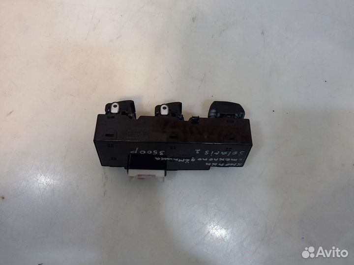 Блок электростеклоподемников Hyundai Solaris 2