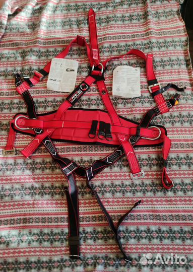 Страховочная привязь safe-TEC ST5 STR103