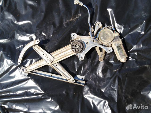 Стеклоподъёмник задний пр. Toyota Carina ED t200