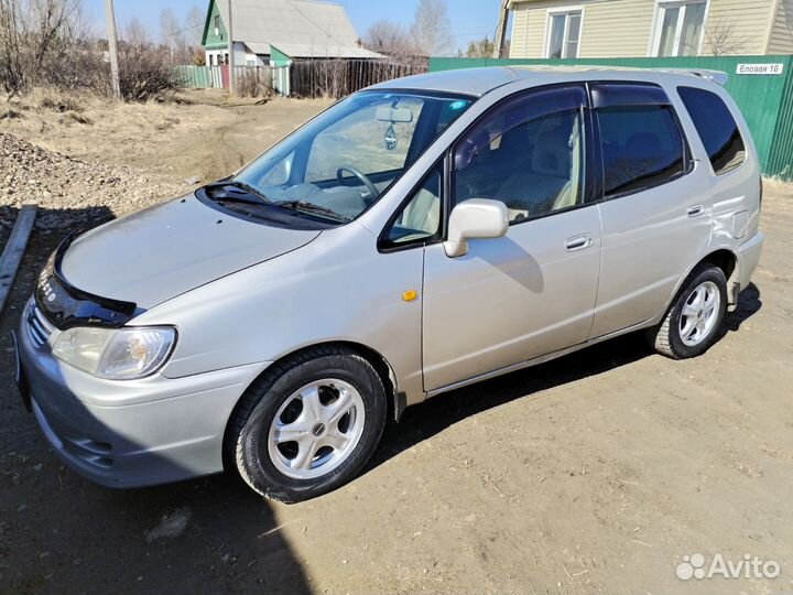 Toyota Corolla Spacio 1.6 AT, 1999, 299 999 км