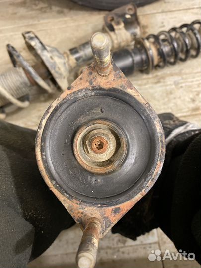 Стойки задние