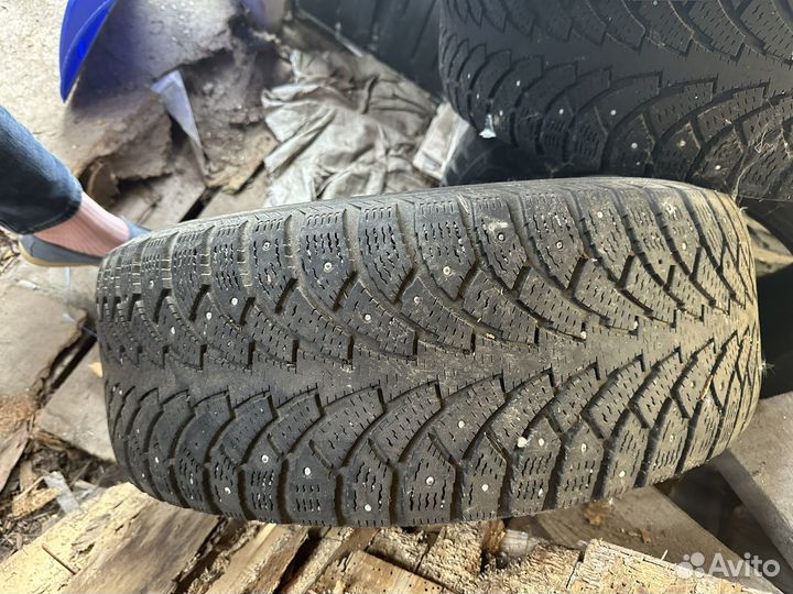 Nokian Tyres Hakkapeliitta 4 235/60 R16 100T