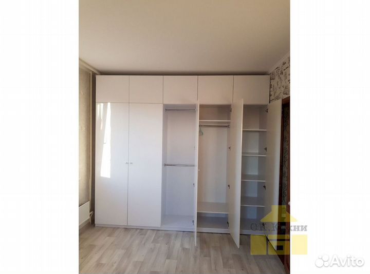 Шкаф купе. Бесплатная доставка