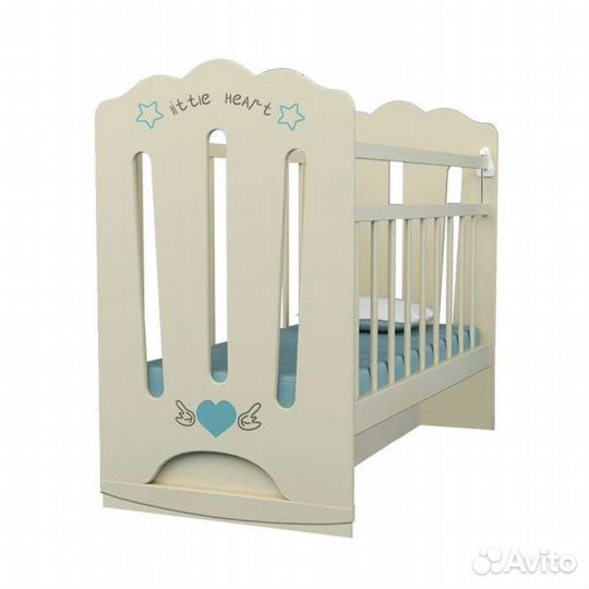 Детская кроватка с маятником