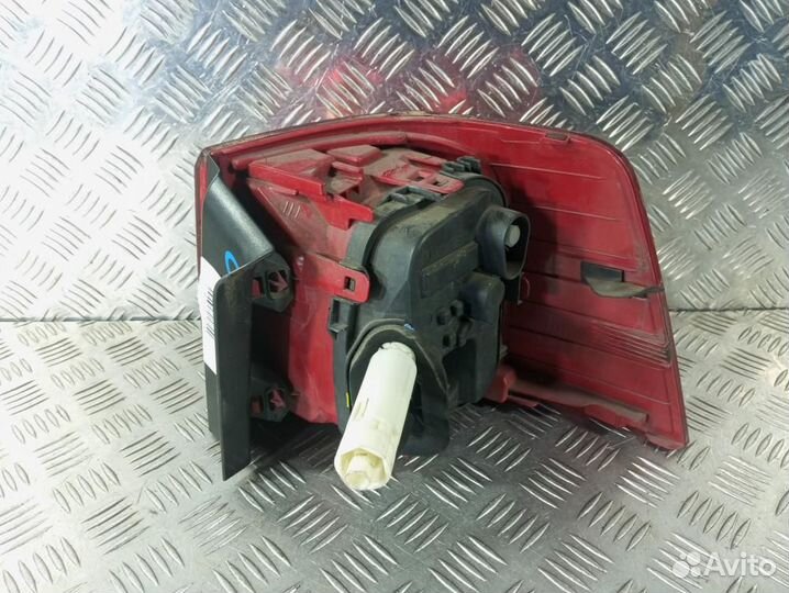 Б/У Б/У Фонарь задний левый Из Японии. 7N0945095G