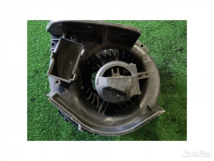 Моторчик печки Renault 19 1.4 1993