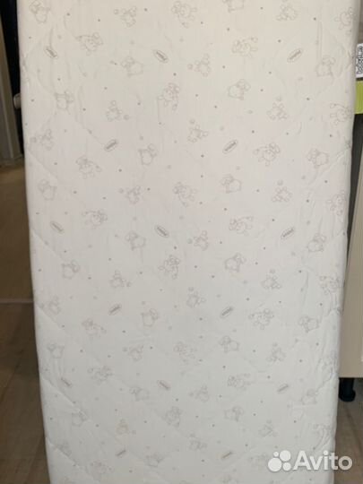 Кровать детская с маятником и пеленальным столиком