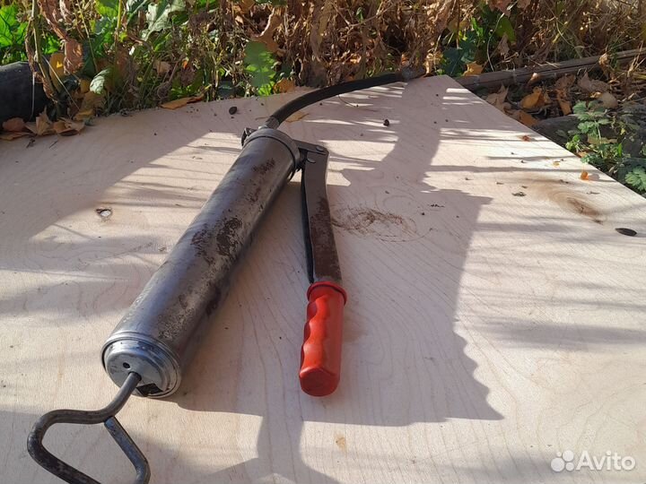 Нагнетатель шприц бу