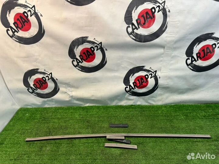 Молдинг крыши (3) левый Lexus Rx450H GYL10 2010