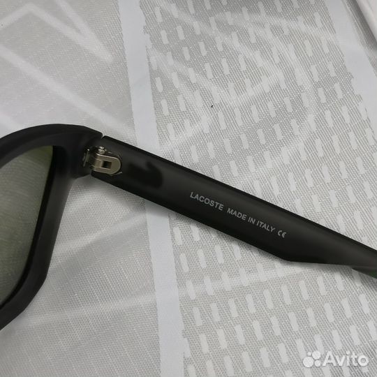 Солнцезащитные очки мужские зеркальные Lacoste