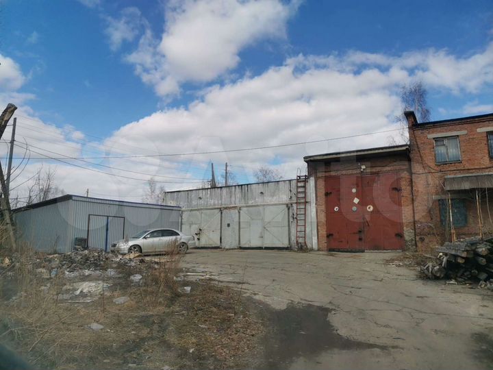 Гараж, > 30 м²