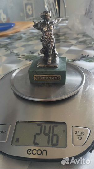 Бронзовая статуэтка