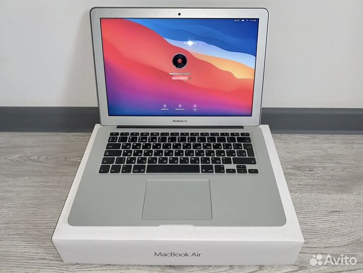 MacBook Air 13 2017 i5 / DDR3 8GB / SSD 128GB